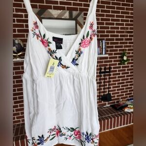 Torrid Floral StichedTop